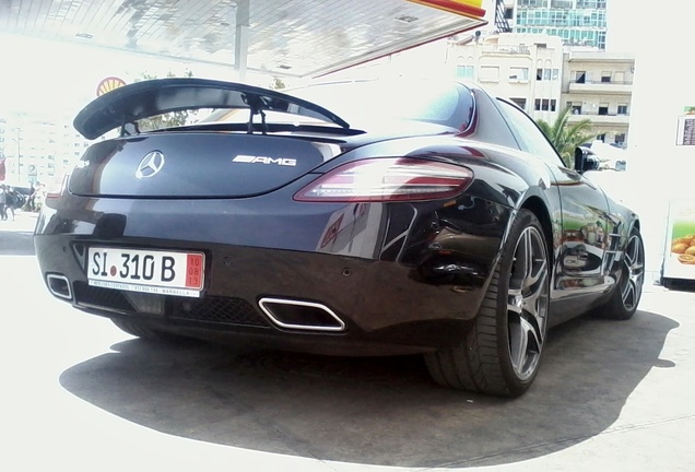 Mercedes-Benz SLS AMG