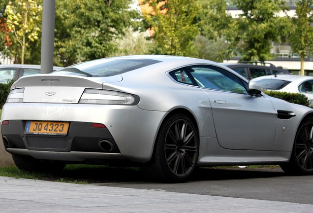 Aston Martin V8 Vantage S