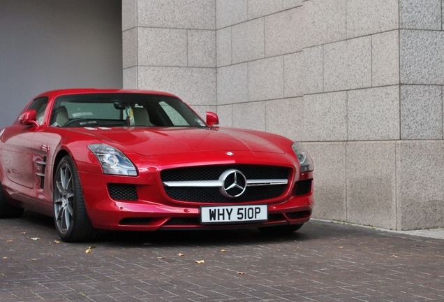 Mercedes-Benz SLS AMG