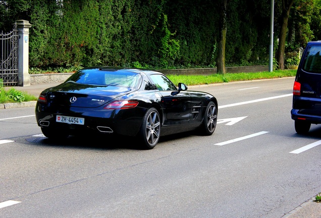 Mercedes-Benz SLS AMG