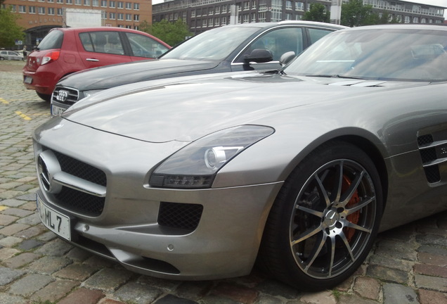 Mercedes-Benz SLS AMG Roadster