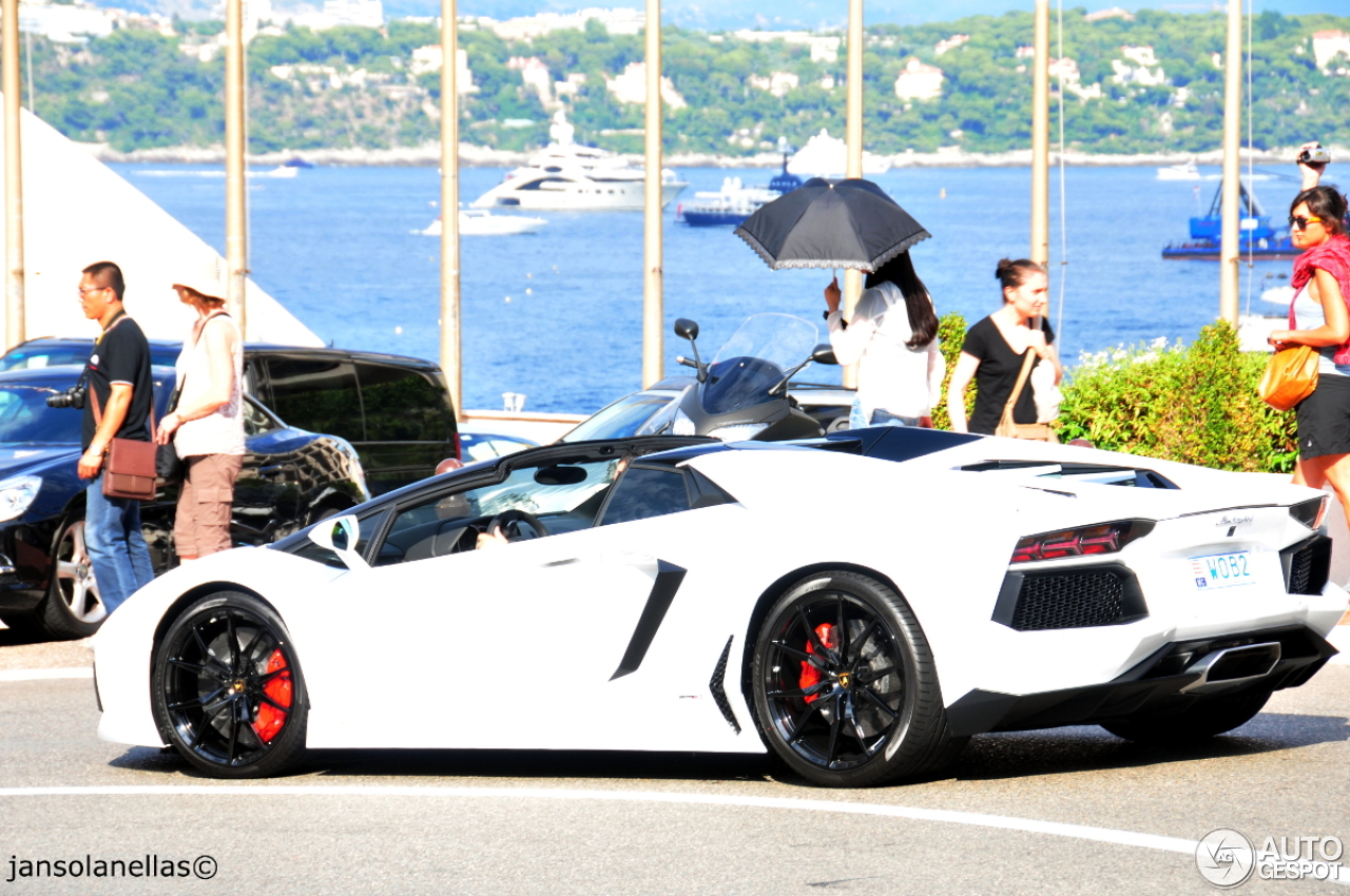 Lamborghini Aventador LP700-4 Roadster