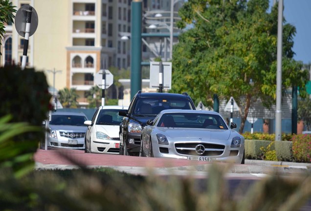 Mercedes-Benz SLS AMG