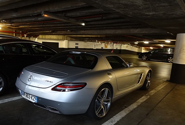 Mercedes-Benz SLS AMG