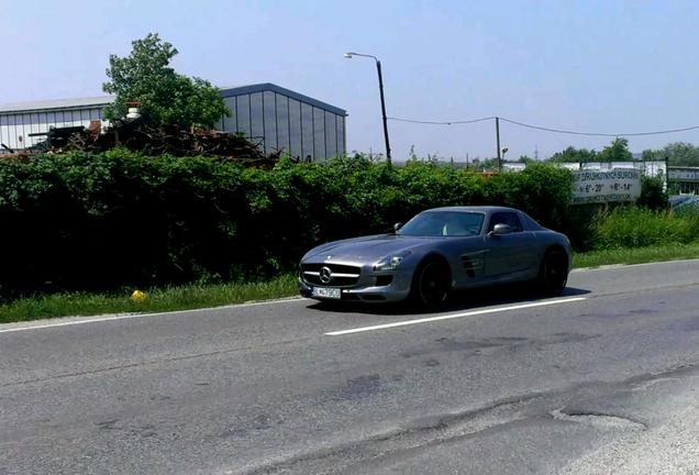 Mercedes-Benz SLS AMG