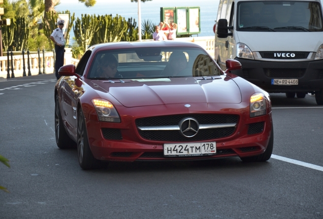 Mercedes-Benz SLS AMG