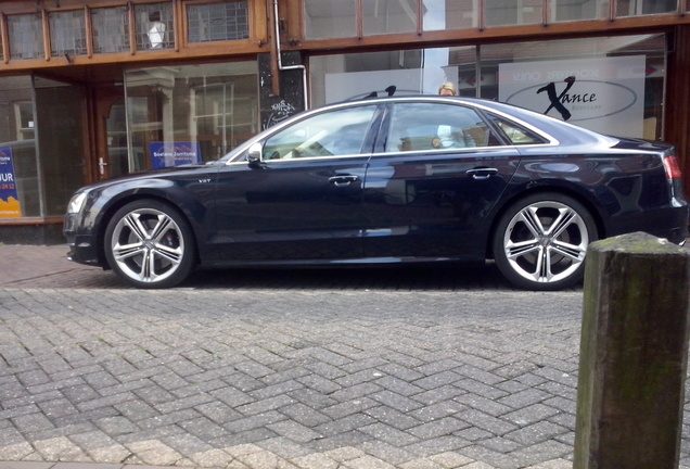 Audi S8 D4