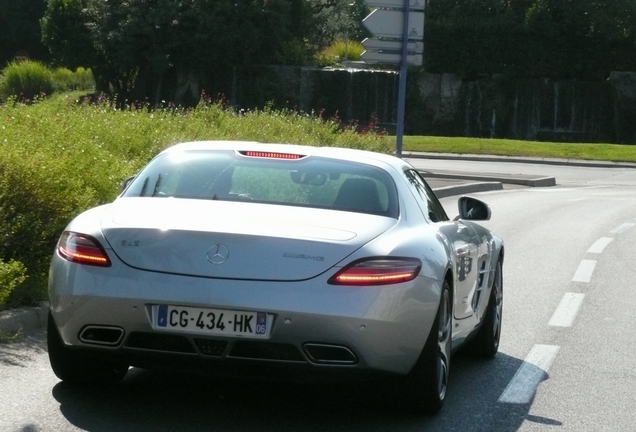 Mercedes-Benz SLS AMG