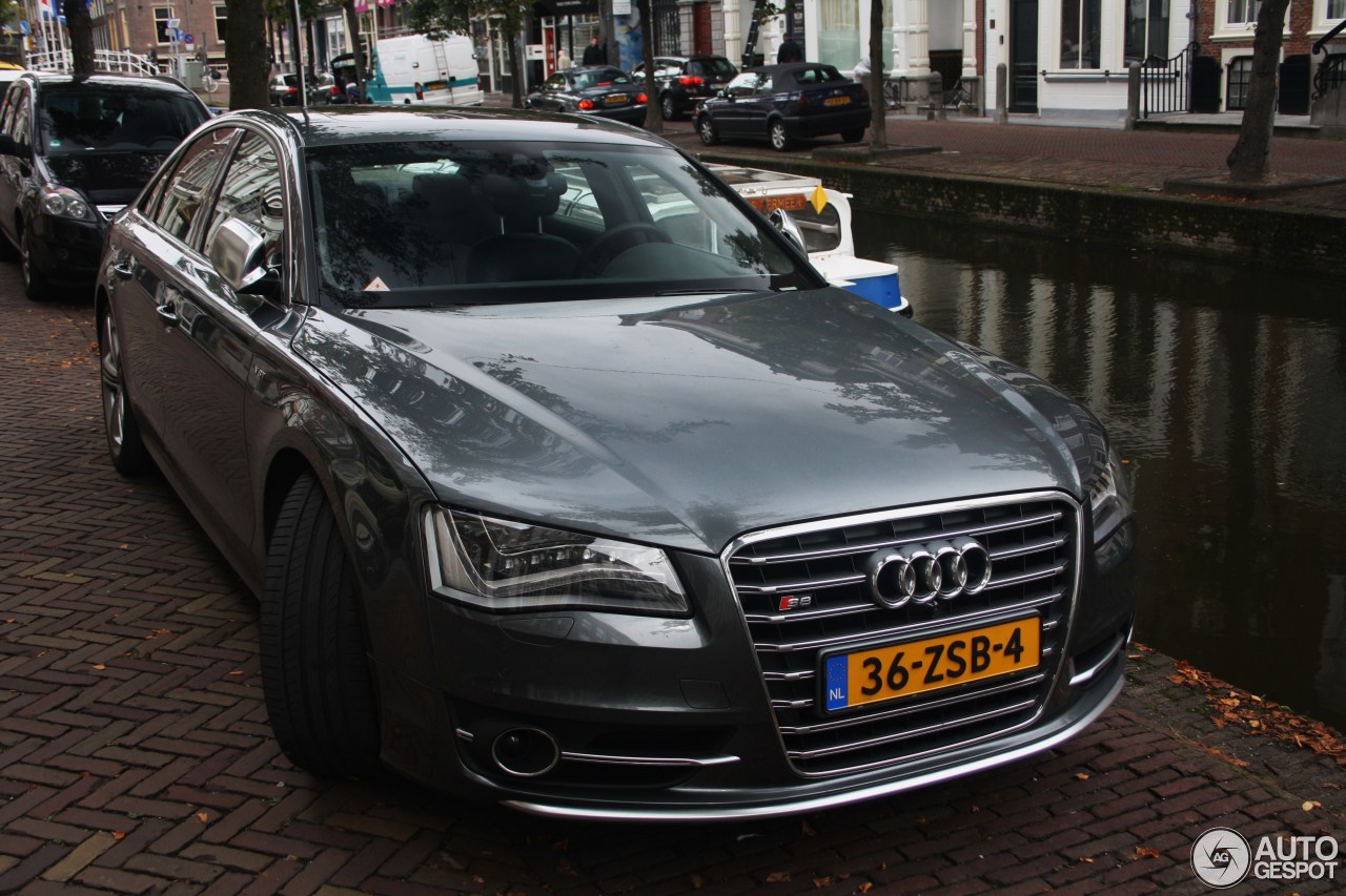 Audi S8 D4