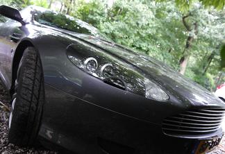 Aston Martin DB9