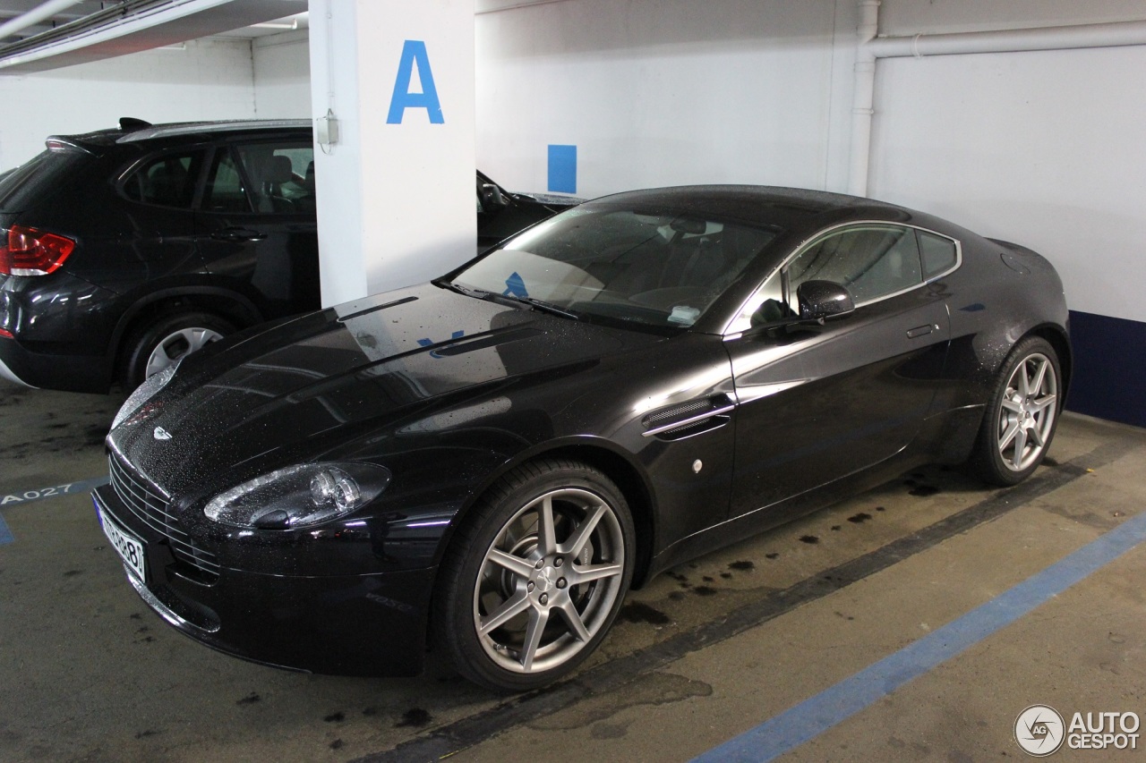 Aston Martin V8 Vantage