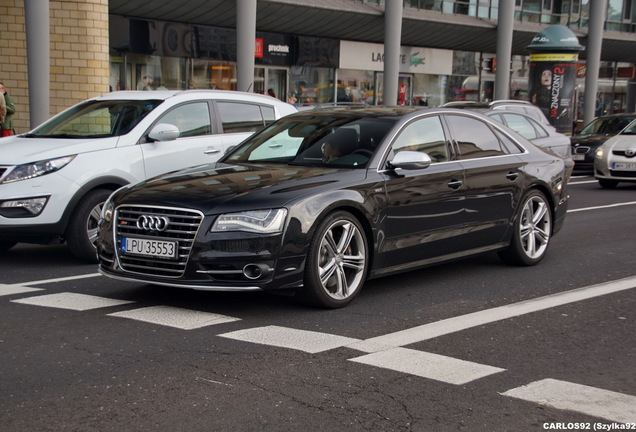 Audi S8 D4