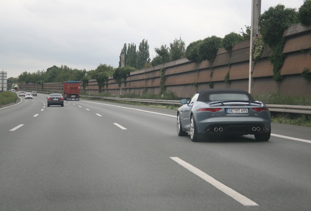 Jaguar F-TYPE S V8 Convertible