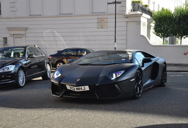 Lamborghini Aventador LP700-4