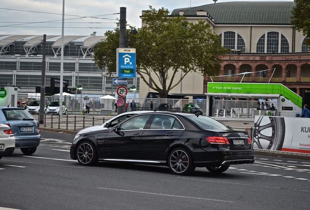 Mercedes-Benz E 63 AMG S W212