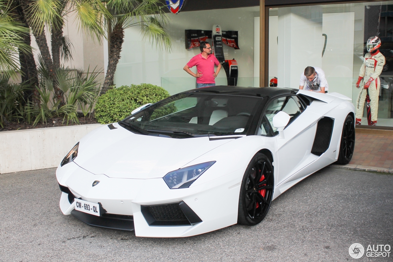 Lamborghini Aventador LP700-4 Roadster