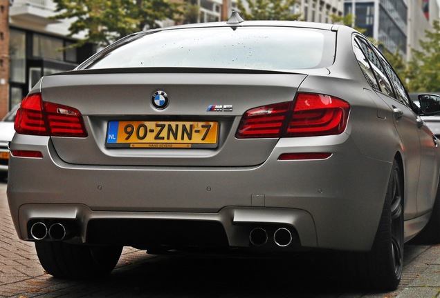 BMW M5 F10 2011