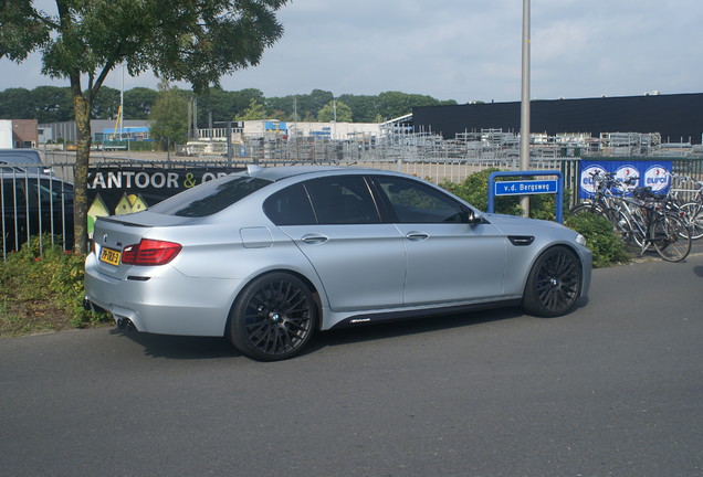 BMW M5 F10 2011