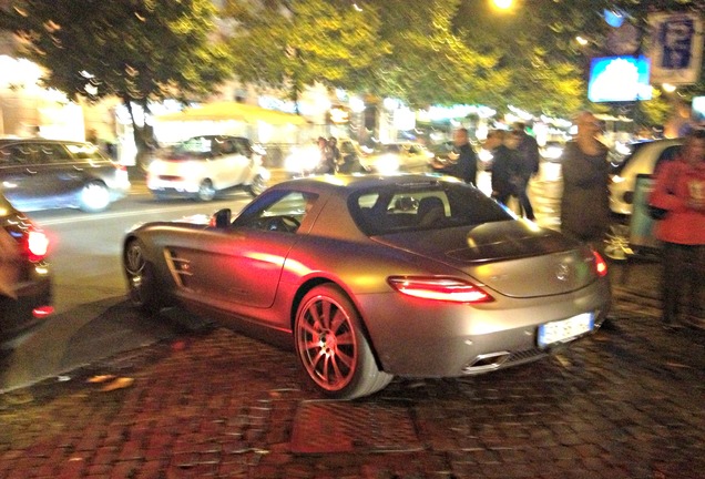 Mercedes-Benz SLS AMG