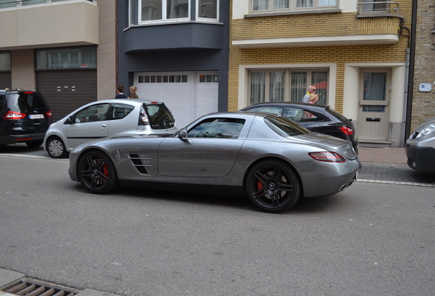 Mercedes-Benz SLS AMG