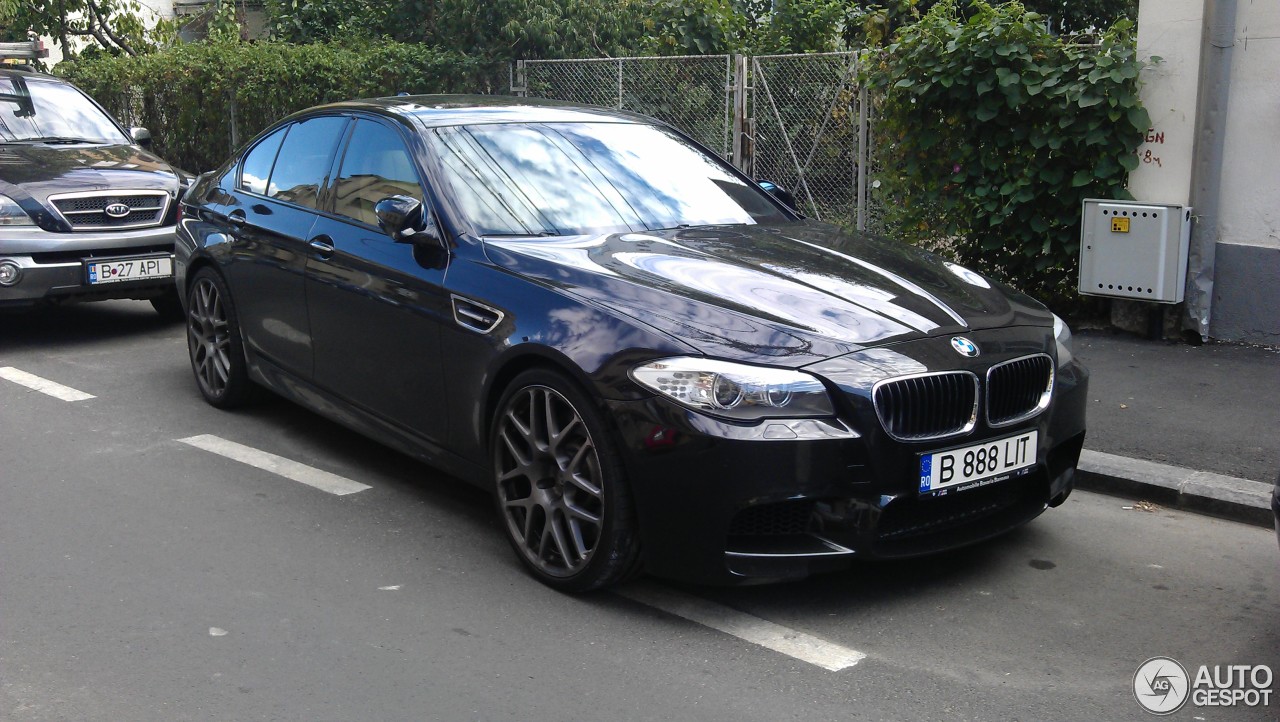 BMW M5 F10 2011