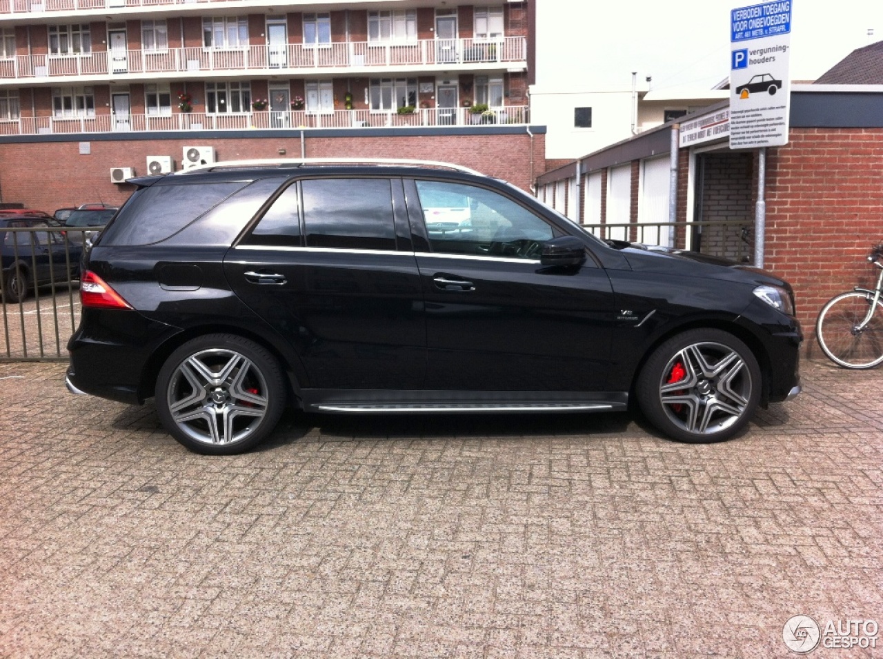 Mercedes-Benz ML 63 AMG W166