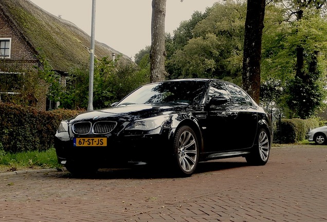 BMW M5 E60 2005