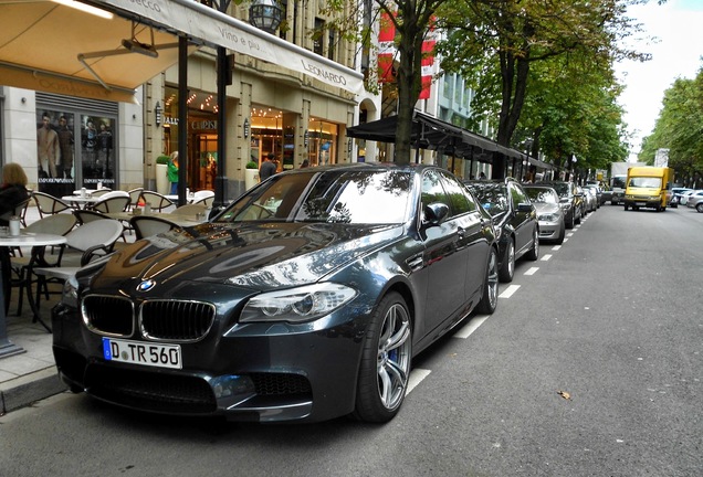 BMW M5 F10 2011