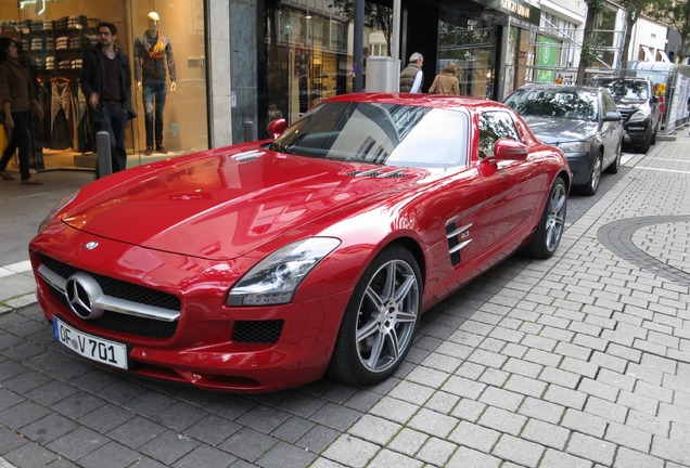 Mercedes-Benz SLS AMG