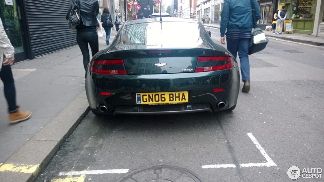 Aston Martin V8 Vantage