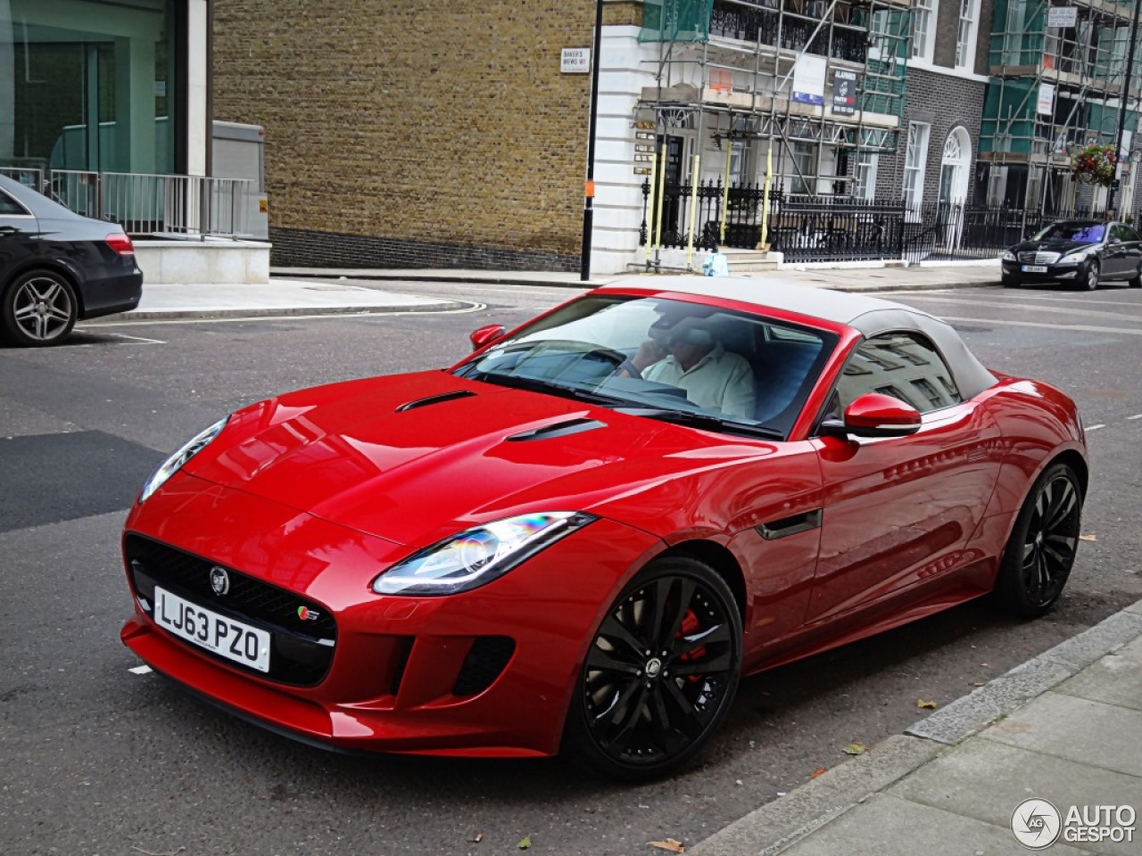 Jaguar F-TYPE S V8 Convertible