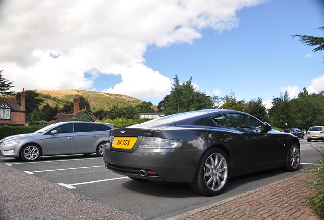 Aston Martin DB9