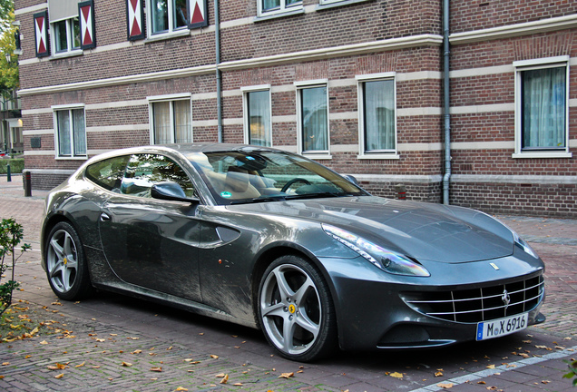 Ferrari FF