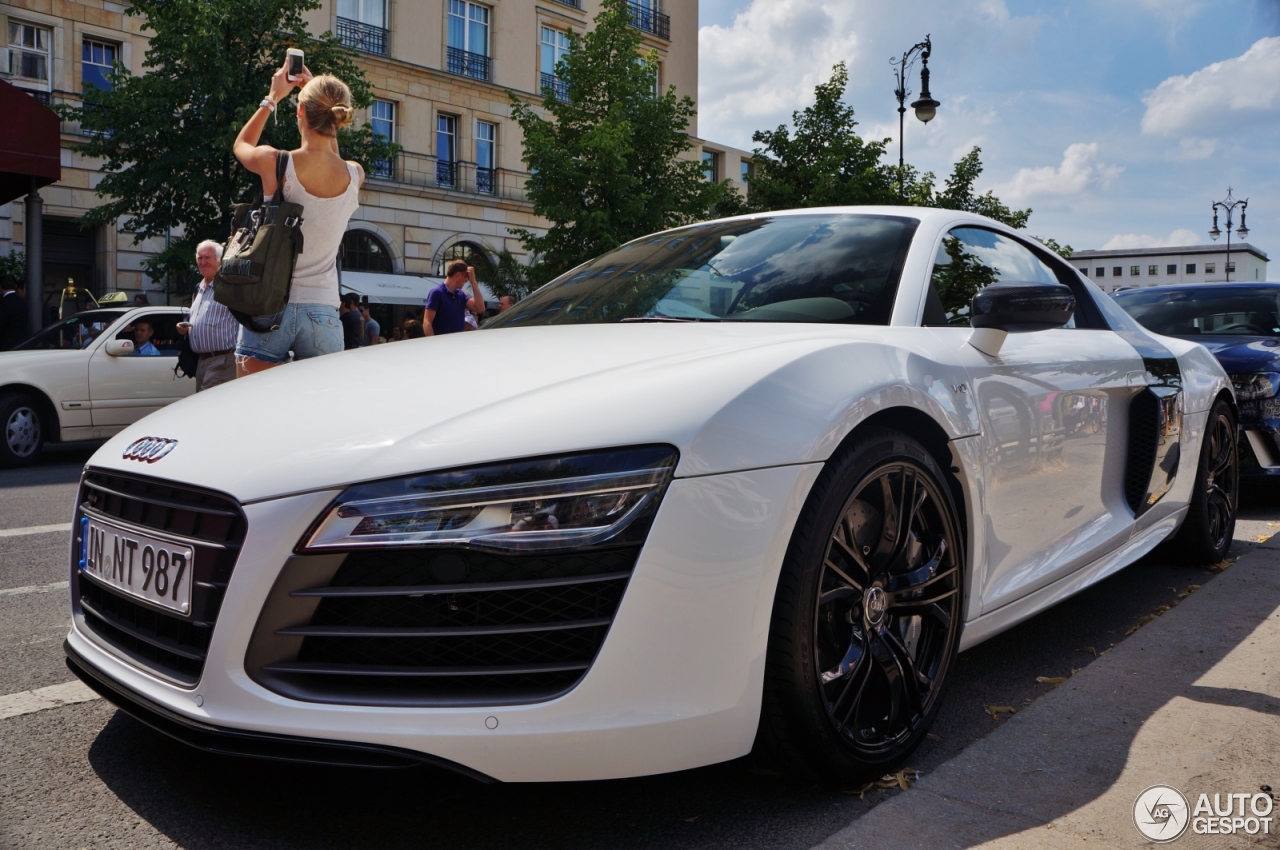 Audi R8 V10 Plus 2013