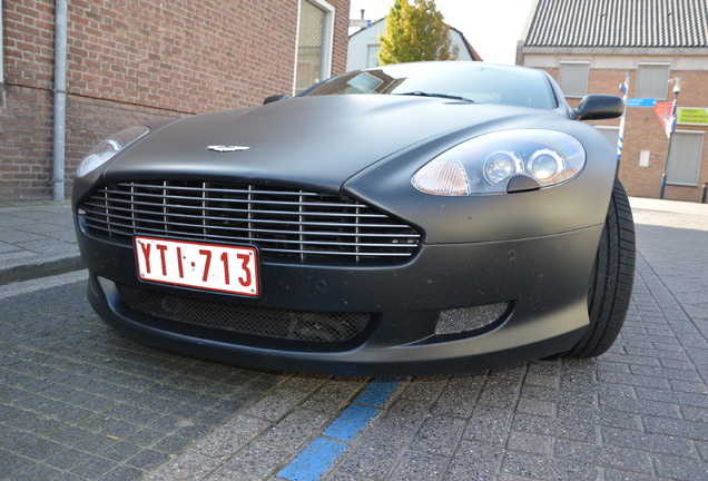 Aston Martin DB9