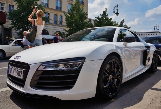 Audi R8 V10 Plus 2013