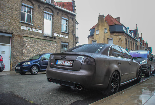 Audi RS4 Sedan