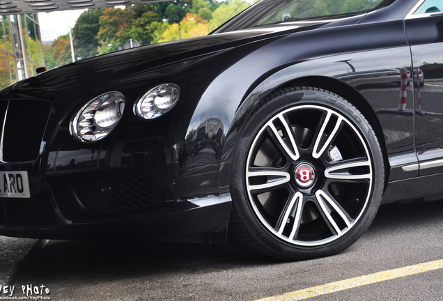 Bentley Continental GTC V8