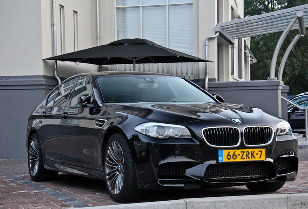 BMW M5 F10 2011