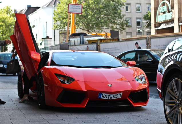 Lamborghini Aventador LP700-4