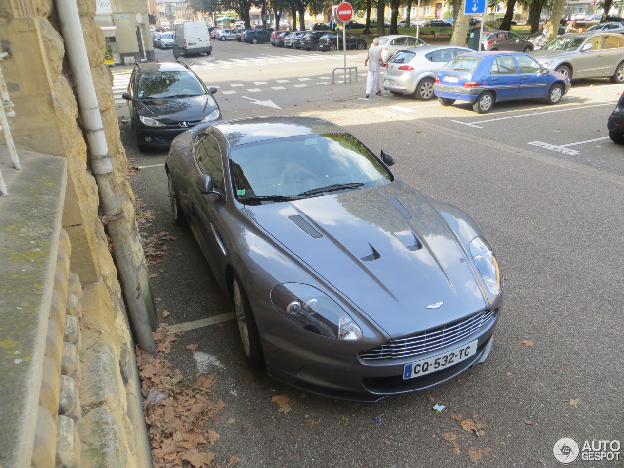 Aston Martin DBS