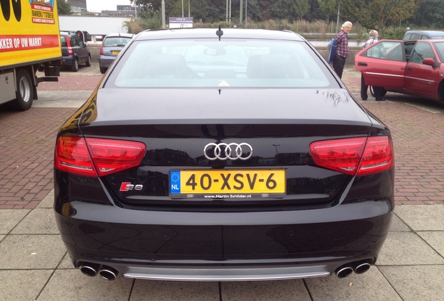 Audi S8 D4