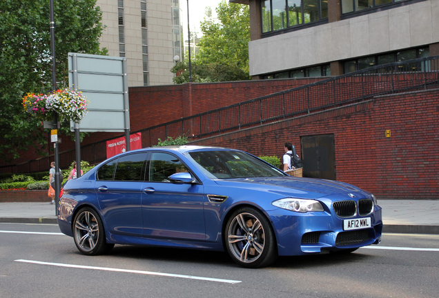 BMW M5 F10 2011