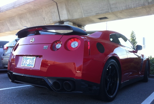 Nissan GT-R 2011