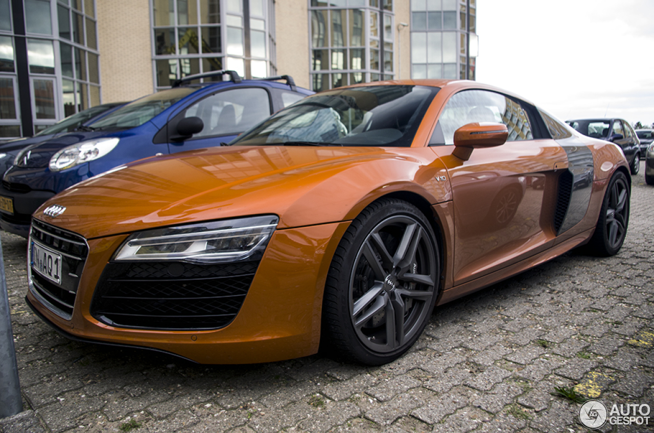 Audi R8 V10 2013