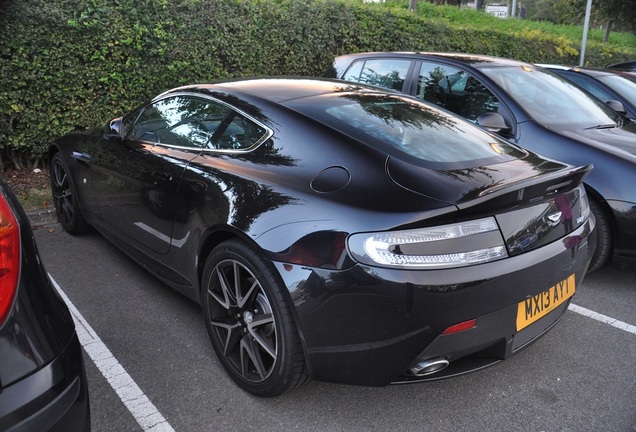 Aston Martin V8 Vantage 2012