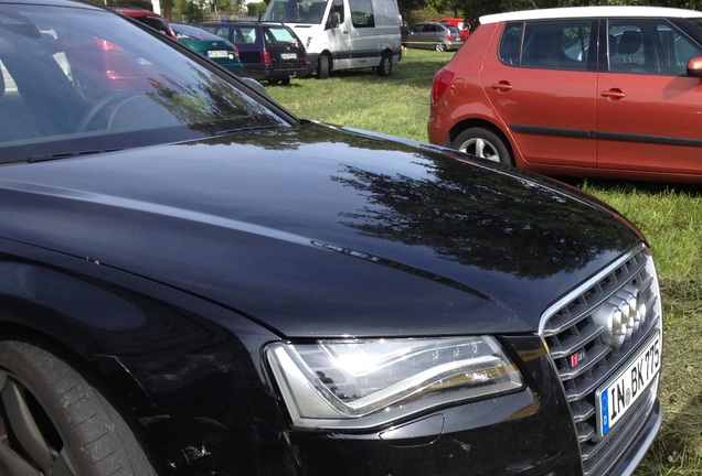 Audi S8 D4