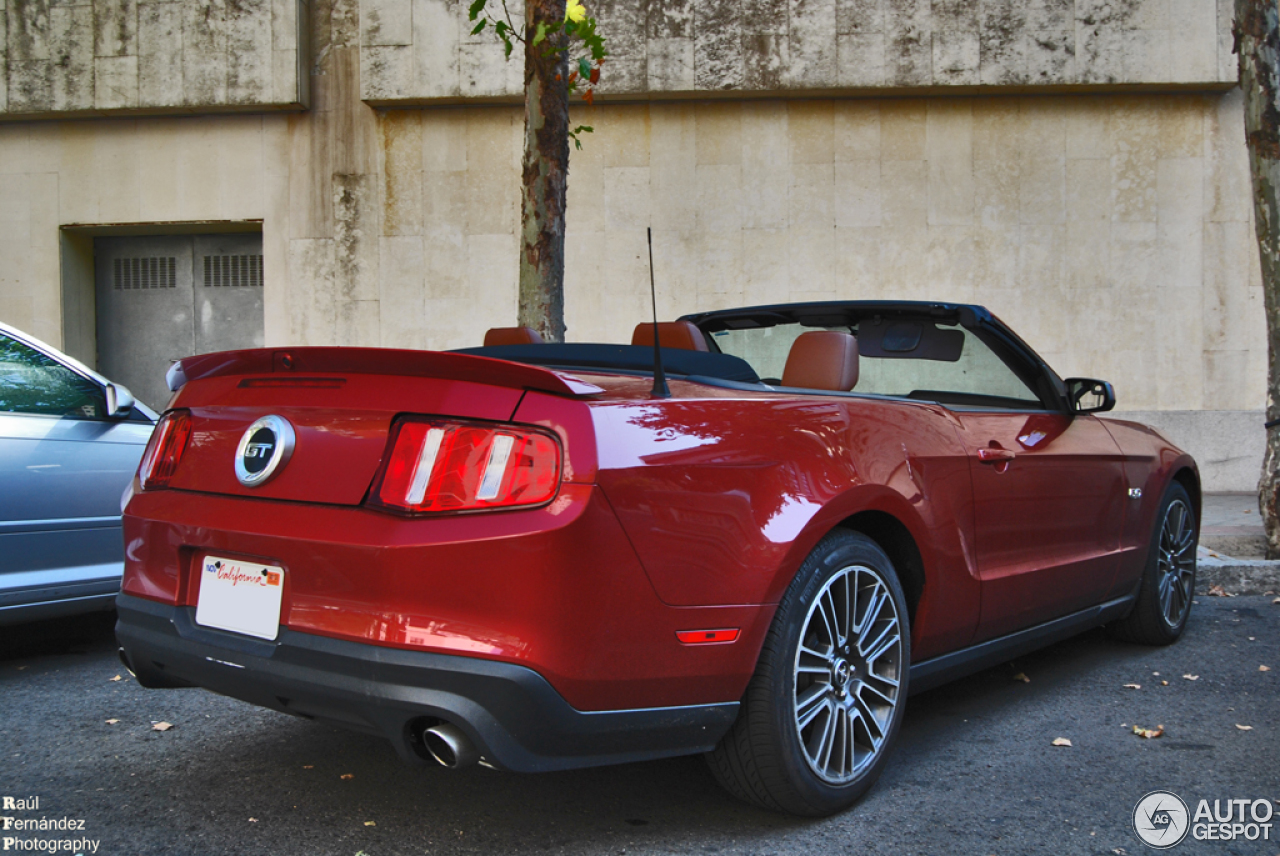 Ford Mustang GT Convertible 2011