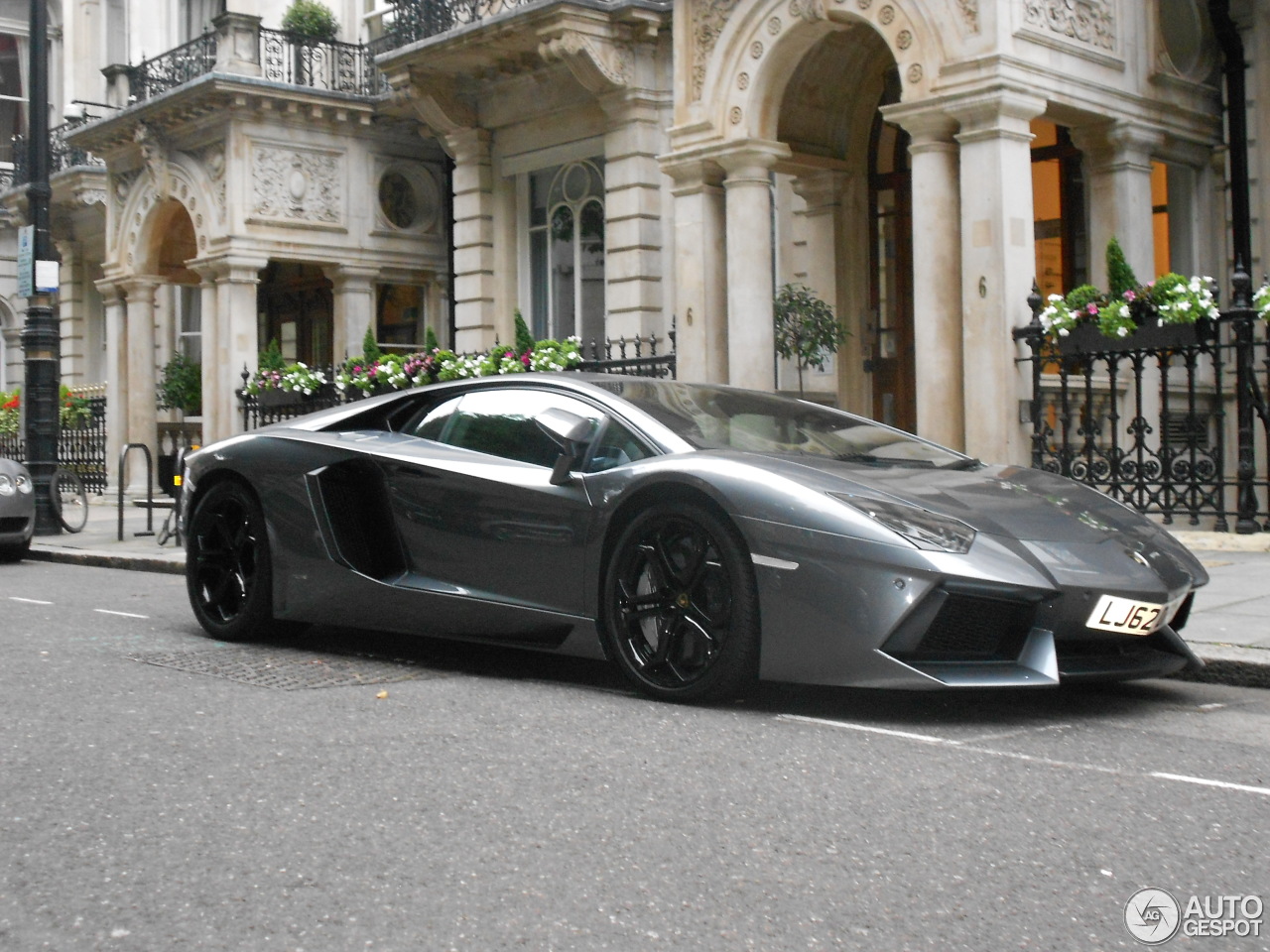 Lamborghini Aventador LP700-4