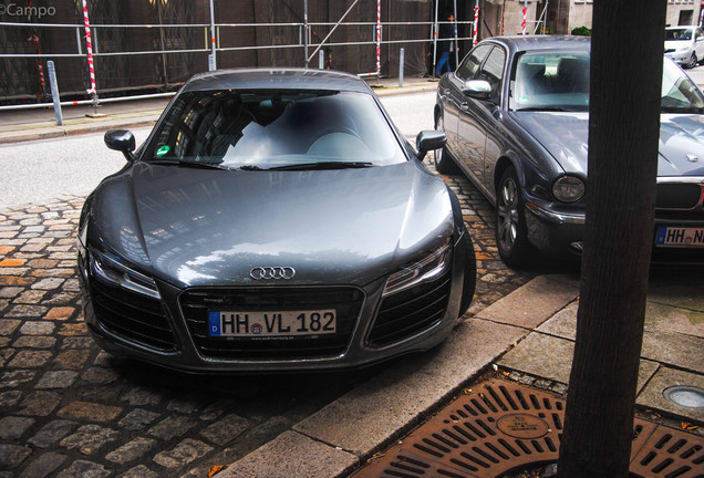 Audi R8 2013